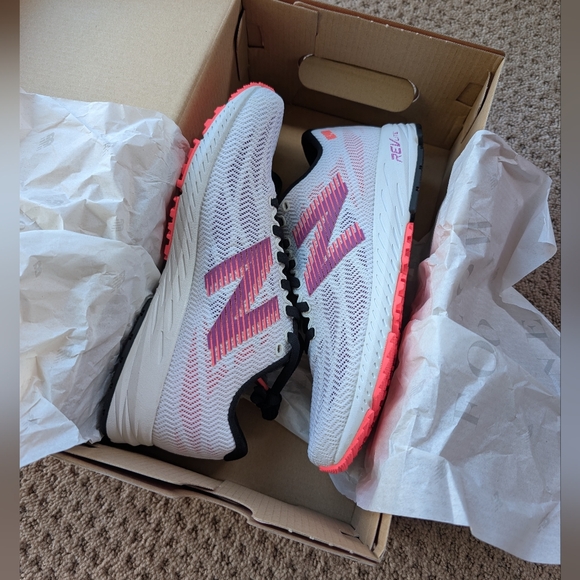 { New Balance } 1400v6 Racing Running Shoes Sneakers - Picture 1 of 6